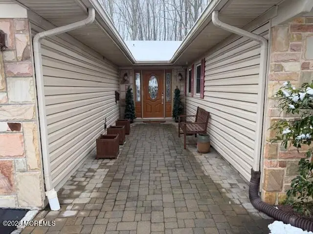 17 Idlebrook Lane, Aberdeen, NJ 07747 - Image #2