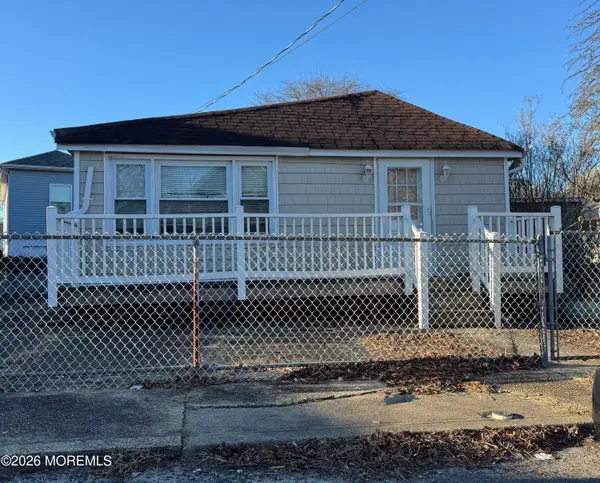 8 Shadynook Street, Keansburg, NJ 07734