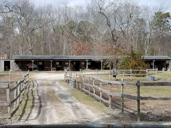 16 Hidden Pines Drive, Millstone, NJ 08510