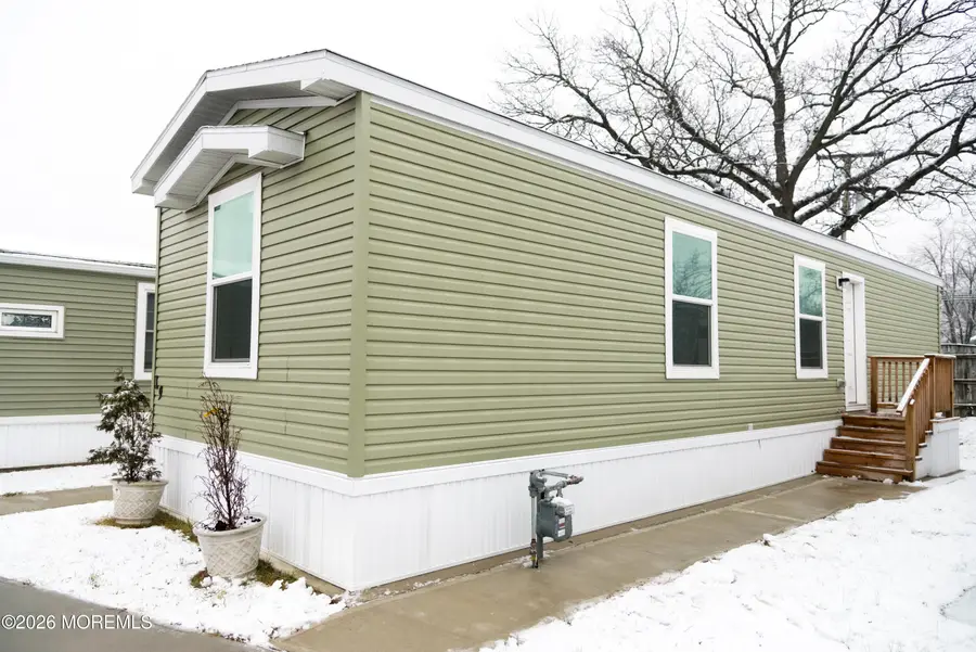 19 Avenue A, Hazlet, NJ 07734 - Image #2