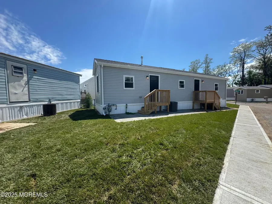 17 Avenue D, Hazlet, NJ 07730 - Image #2