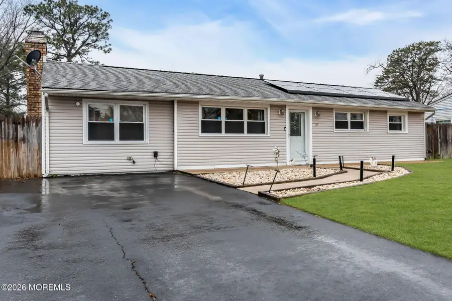 31 Colgate Drive, Toms River, NJ 08757 - Image #2