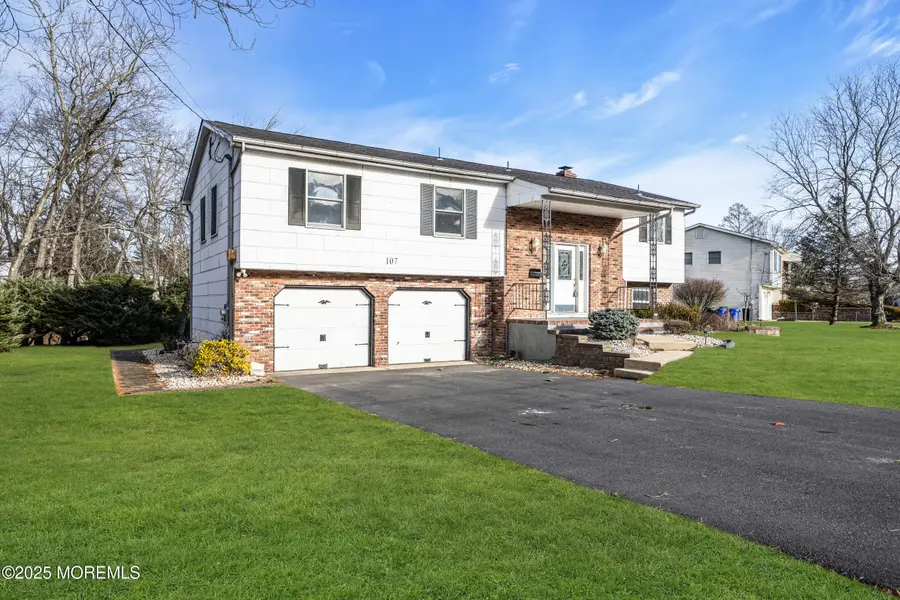 107 Old Bridge Drive, Howell, NJ 07731 - Image #3