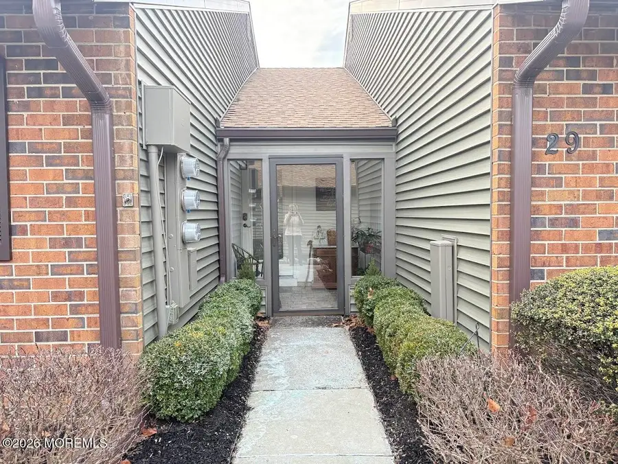 29 Dickinson Court, Red Bank, NJ 07701 - Image #3