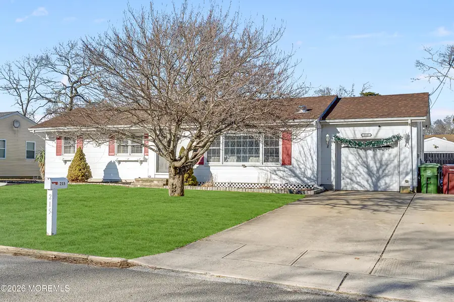 215 Lakewood Avenue, Bayville, NJ 08721 - Image #2