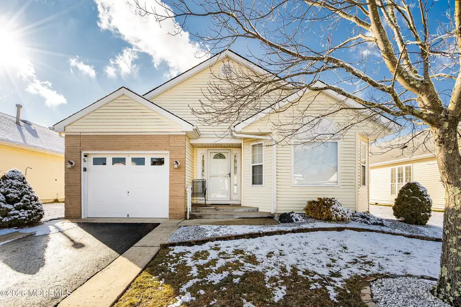 70 Winterton Drive, Toms River, NJ 08757 - Image #2