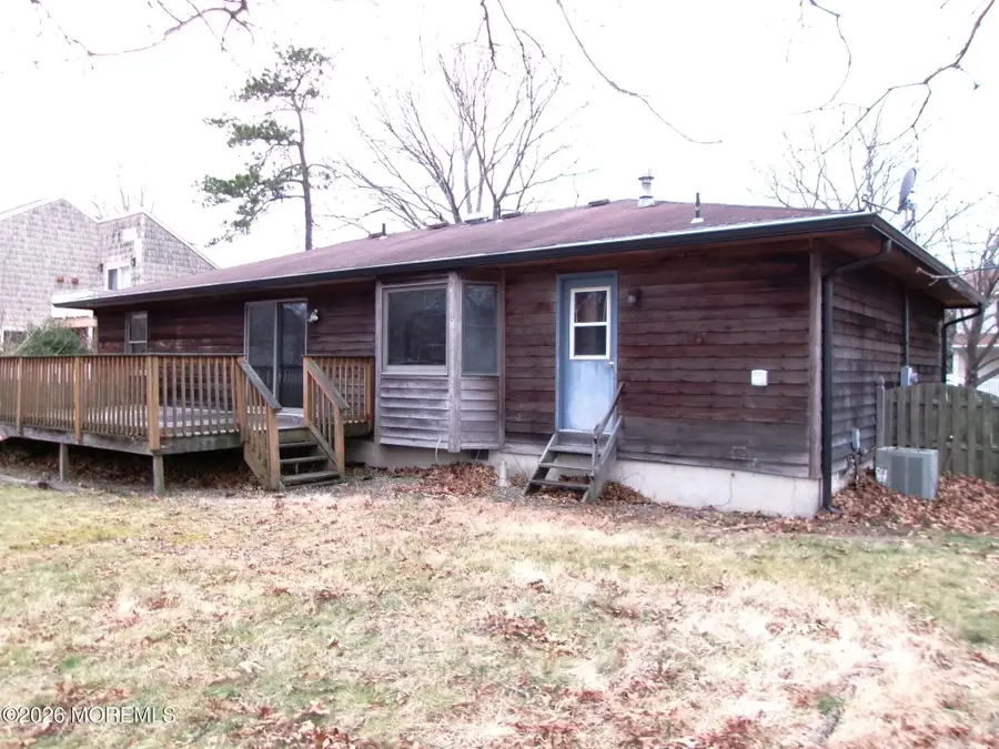 1125 Seaman Avenue, Beachwood, NJ 08722 - Image #2