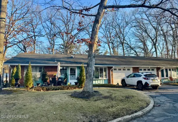 5B Buckingham Drive, Lakewood, NJ 08701