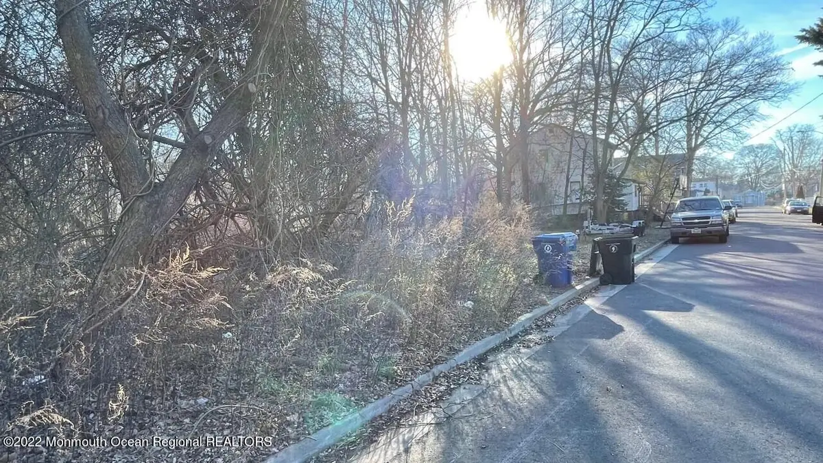 0 End Avenue, North Middletown, NJ 07748 - Image #1