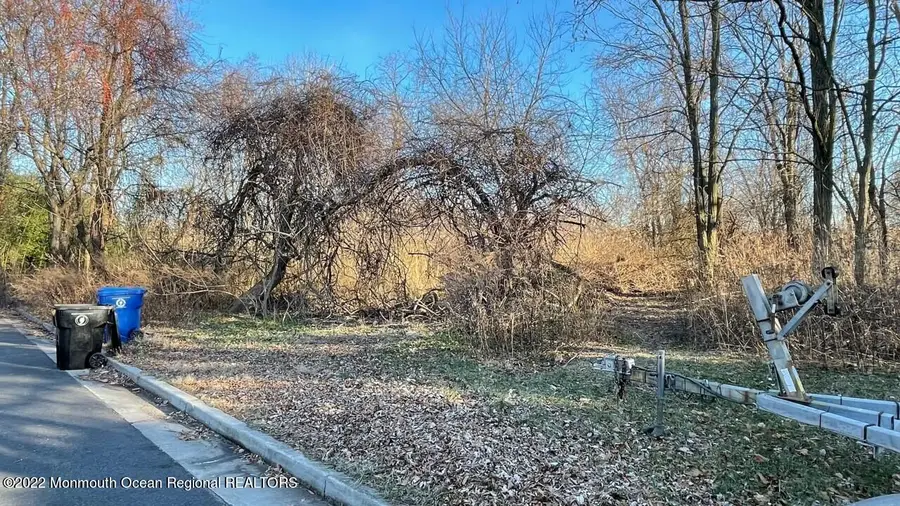 0 End Avenue, North Middletown, NJ 07748 - Image #2