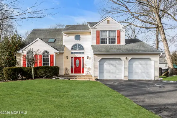24 Sunny Woods Lane, Jackson, NJ 08527