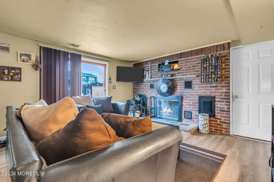 22 Princeton Drive, Jackson, NJ 08527 - Image #3