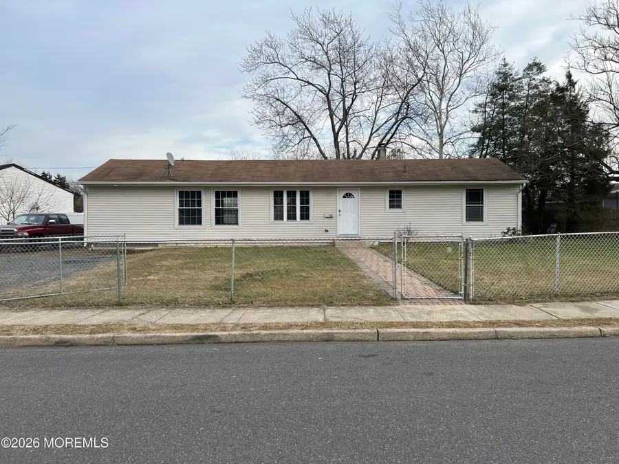 121 Belmont Drive, Toms River, NJ 08757 - #2