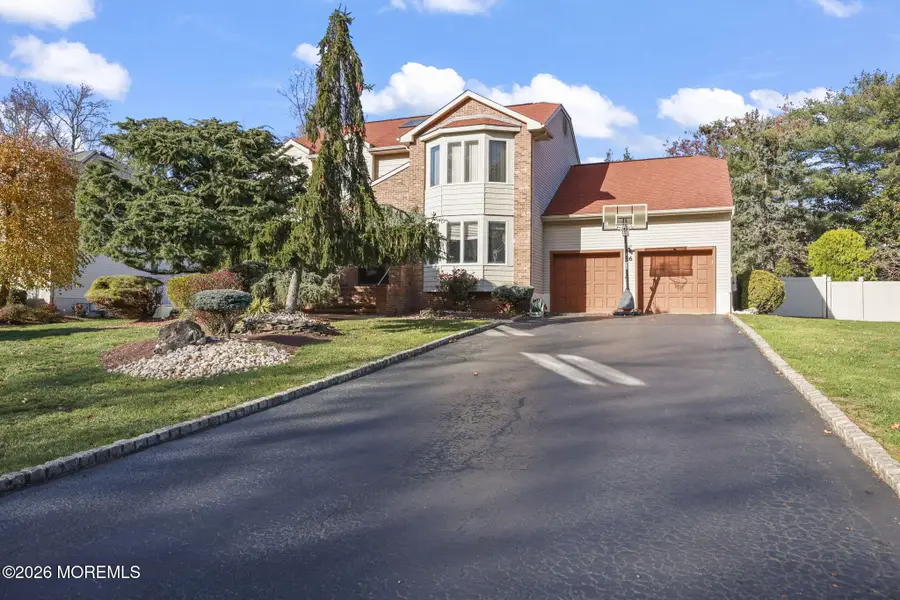 16 Wiltshire Drive, Manalapan Township, NJ 07726 - #3