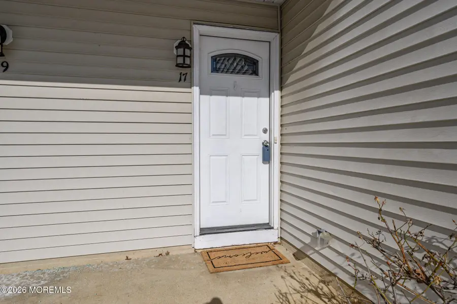 17 Inwood Terrace, Freehold, NJ 07728 - Image #2