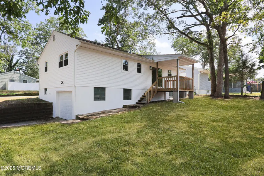 400 Surf Avenue, Beachwood, NJ 08722 - Image #3