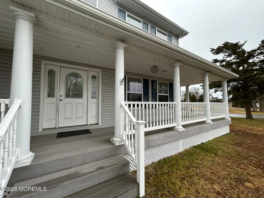 102 Hollyberry Drive, Toms River, NJ 08753 - Image #3
