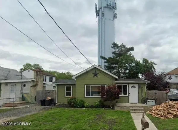 3 Locust Street, Lakehurst, NJ 08733