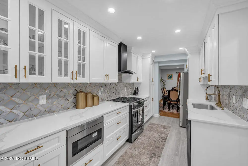 28 Hawthorn Drive, Edison, NJ 08820 - Image #1