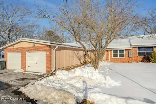 60C Buckingham Drive, Lakewood, NJ 08701