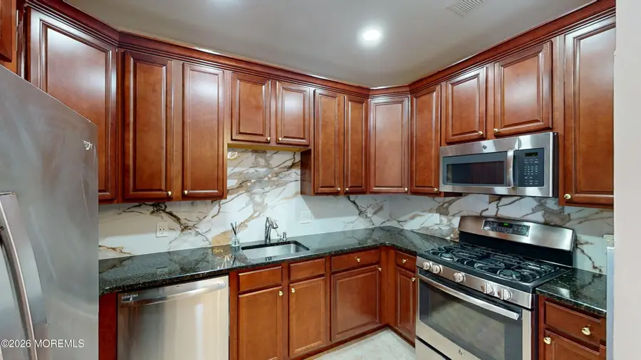 112 Regency Court, Morganville, NJ 07751 - #2