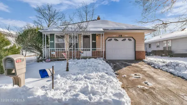 38 Roman Street, Toms River, NJ 08757