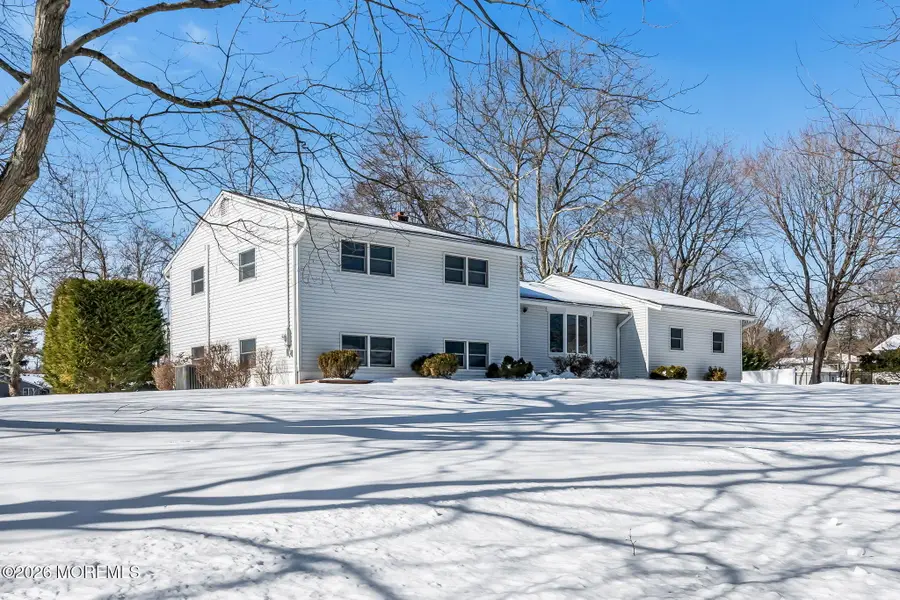 158 Cloverdale Circle, Tinton Falls, NJ 07724 - Image #3