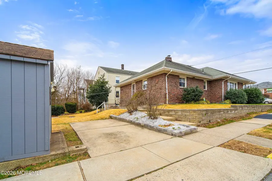 654 Colgate Avenue, Perth Amboy, NJ 08862 - Image #2