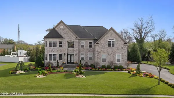 11 Gatarz Court, East Brunswick, NJ 08816