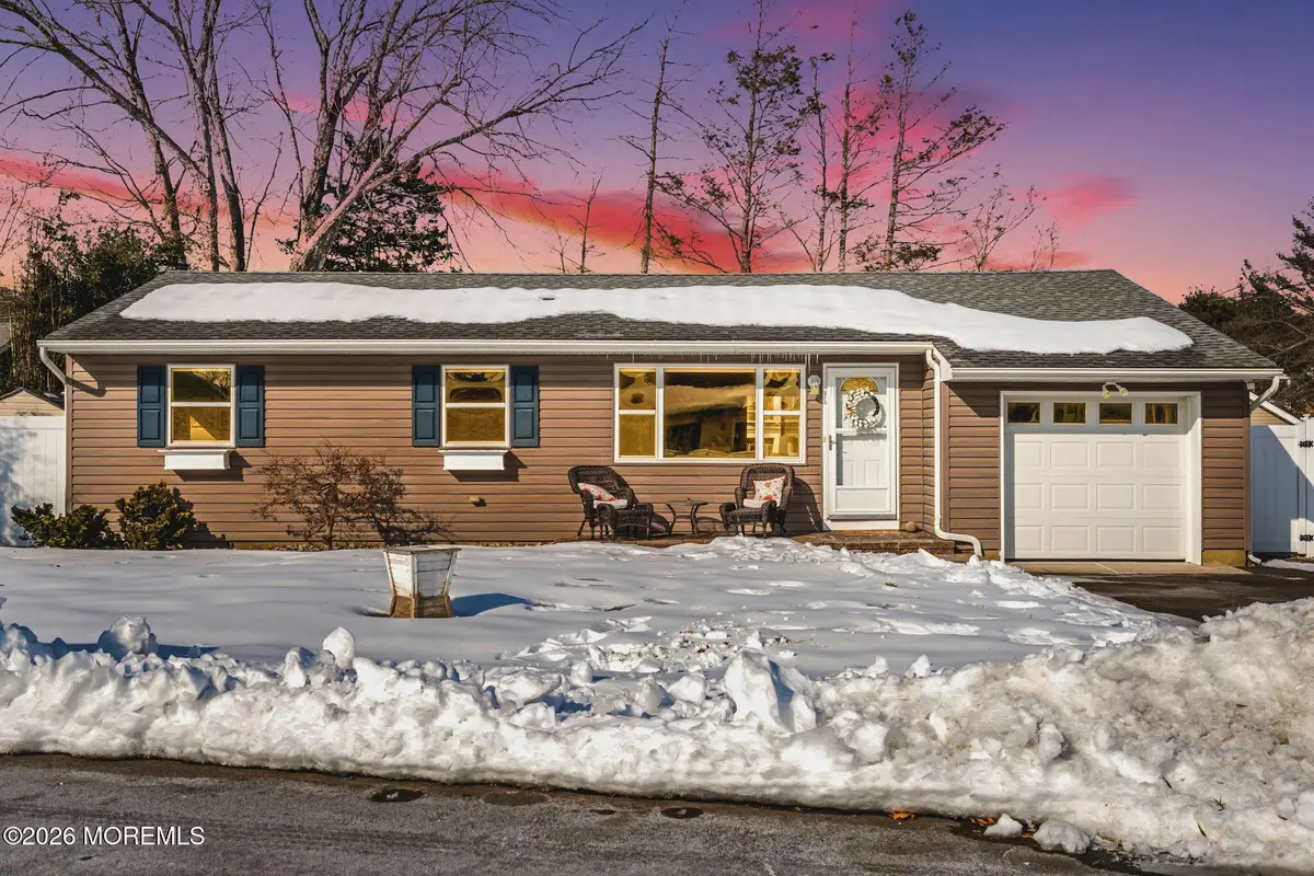 98 Oak Tree Lane, Toms River, NJ 08753 - Image #1