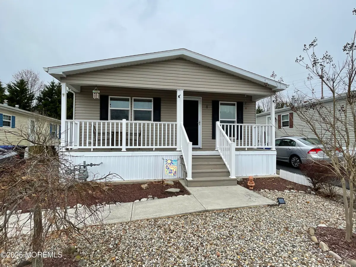 8 Baltimore Avenue, Manahawkin, NJ 08050 - Image #1