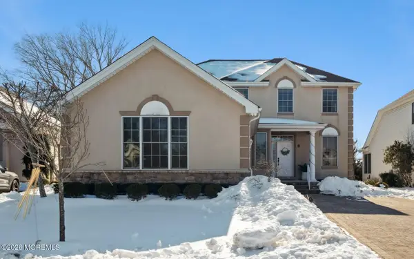 8 Patton Court, Manalapan, NJ 07726