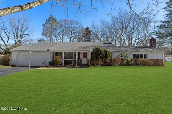 16 Westend Avenue, Shrewsbury Boro, NJ 07702