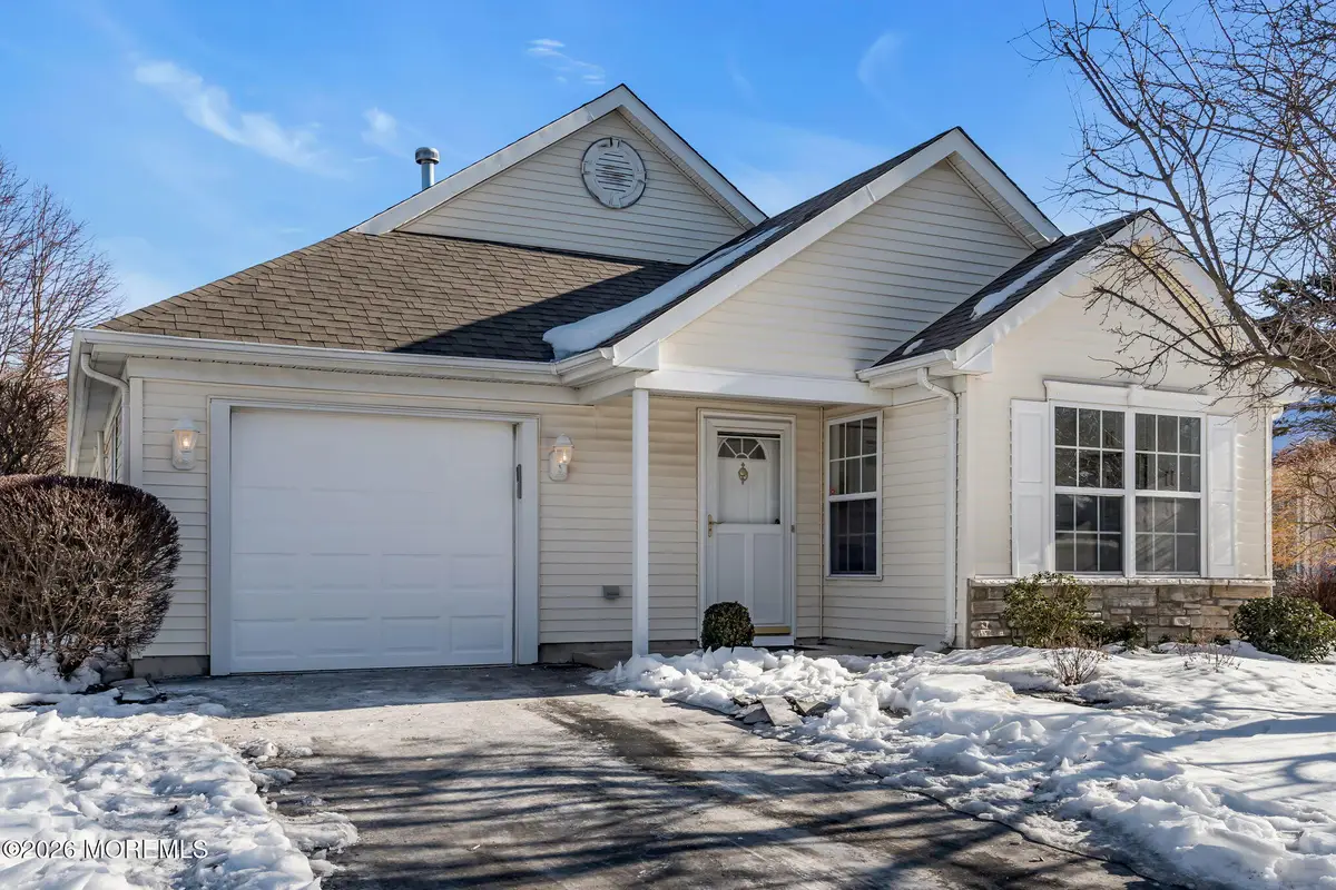 11 Schoolhouse Lane, Lakewood, NJ 08701 - #1