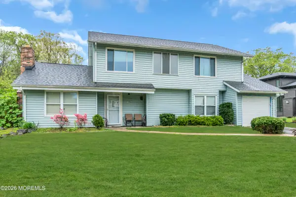 1584 Alamitos Drive, Lakewood, NJ 08701