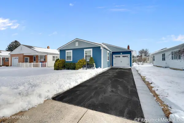 24 Doral Drive, Toms River, NJ 08757