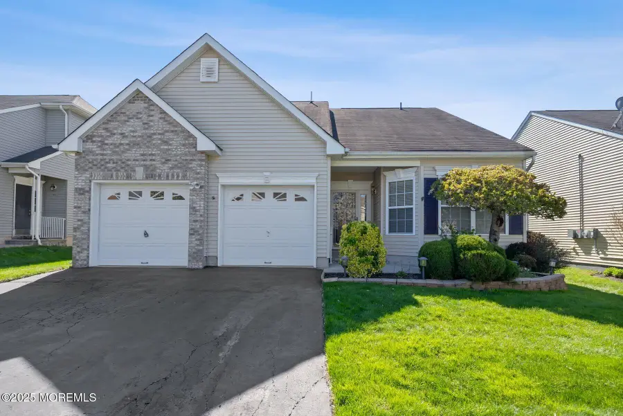 24 Little Leaf Lane, Howell, NJ 07731 - #2