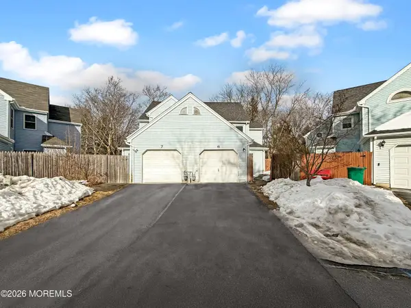 6 Twain Court, Freehold, NJ 07728