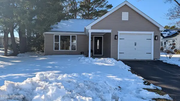 11 Twyford Lane, Manchester, NJ 08759