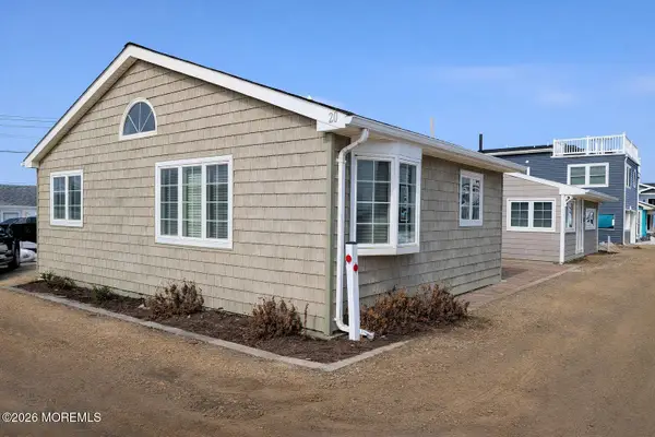 20 Bonita Way, Lavallette, NJ 08735