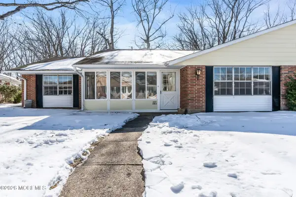 206A Huntington Drive, Lakewood, NJ 08701