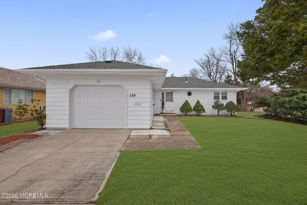 134 Charlotteville Drive, Toms River, NJ 08757