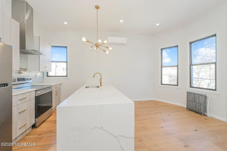 9 Myrtle Avenue, Jersey City, NJ 07305 - #3