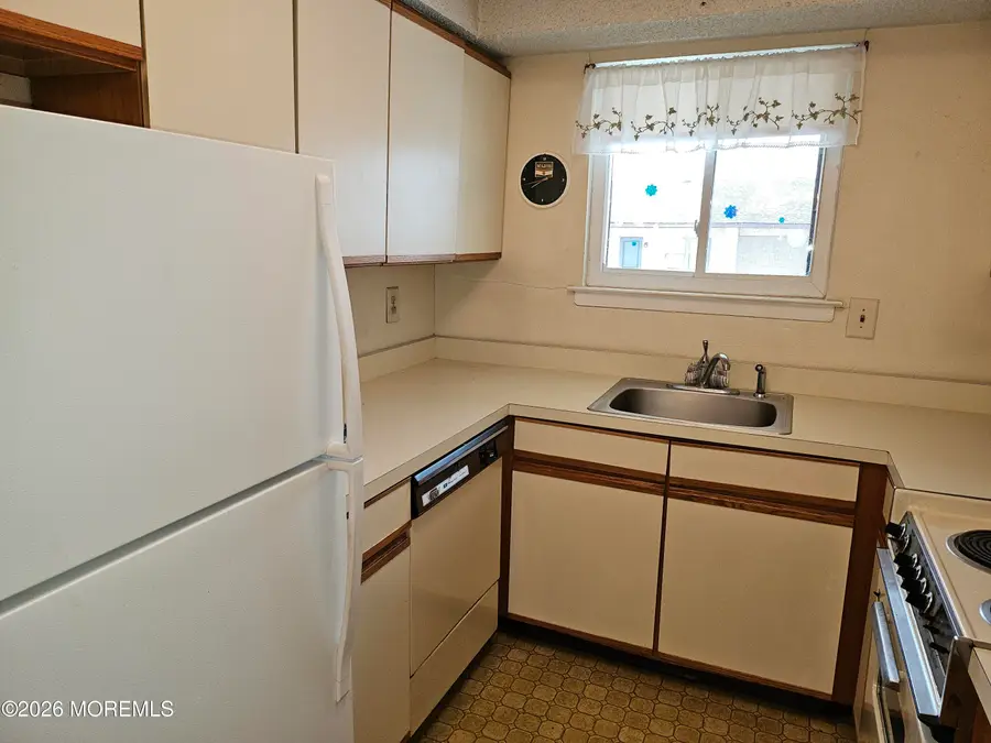 40 Wharfside Drive, Monmouth Beach, NJ 07750 - #3