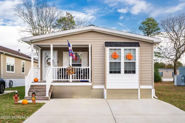 3 Badger Court, Whiting, NJ 08759