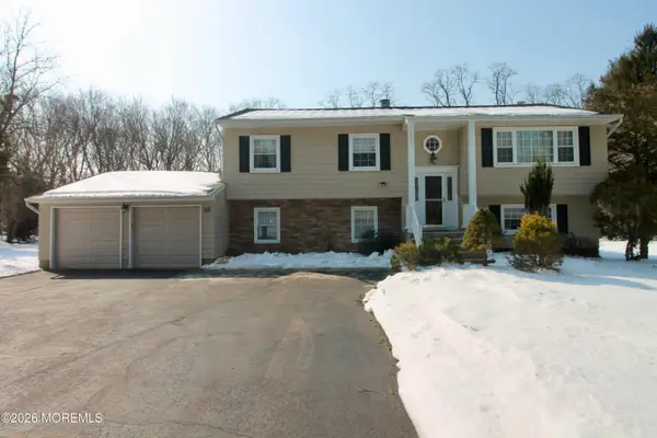 61 Joysan Terrace, Freehold, NJ 07728