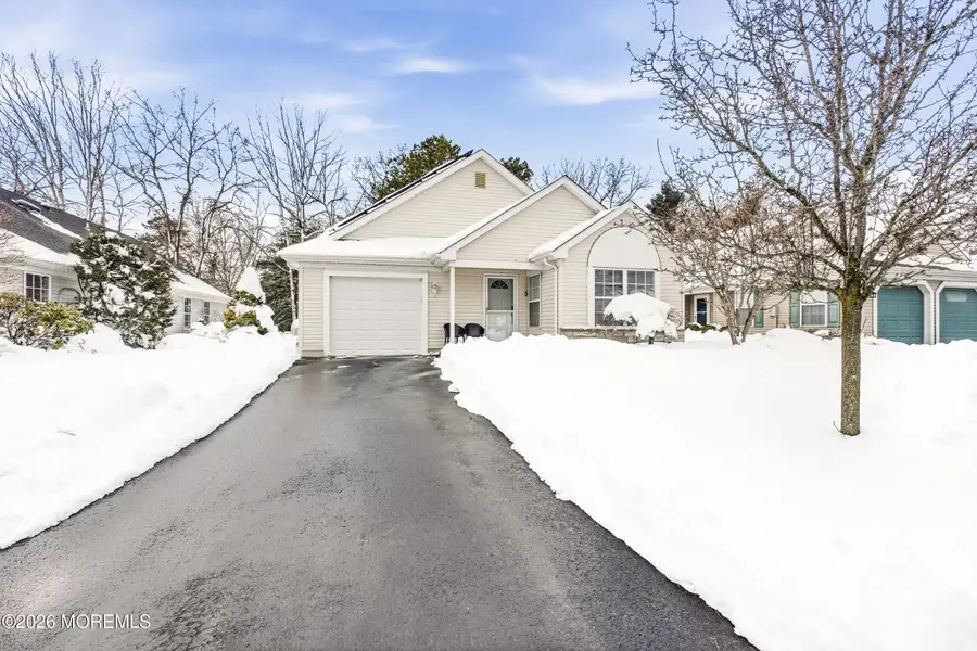 4 Schoolhouse Lane, Lakewood, NJ 08701 - #2