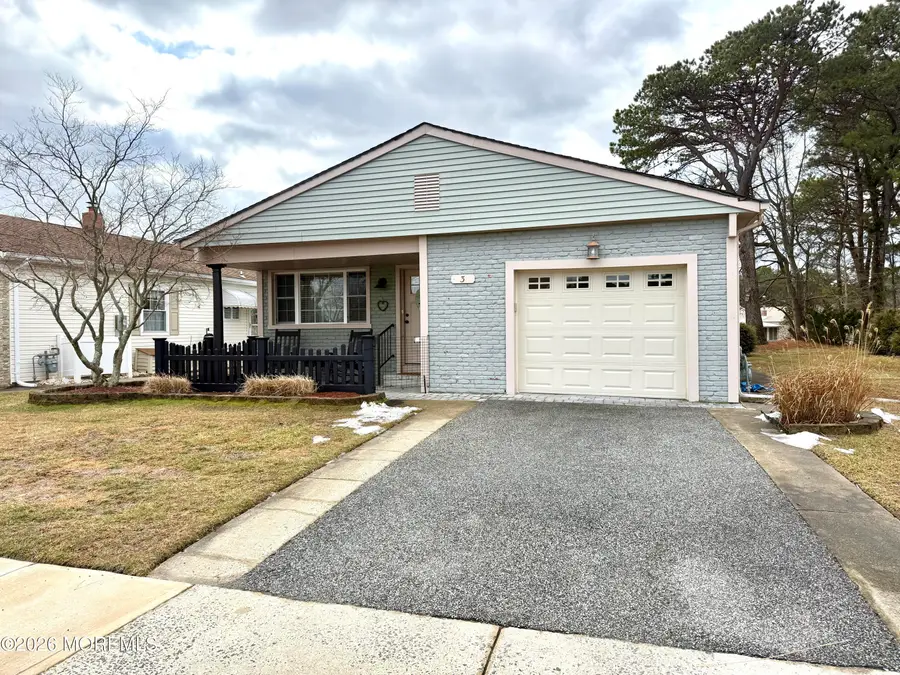 3 Woodstock Drive, Toms River, NJ 08757 - #2