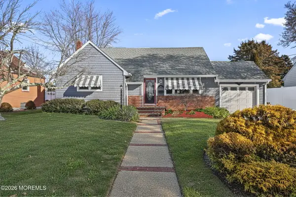 114 Memorial Parkway, Atlantic Highlands, NJ 07716
