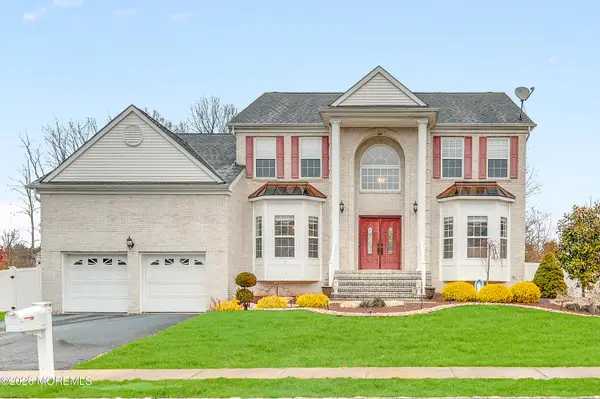 6 Reuben Court, Howell, NJ 07731